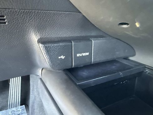 Used 2022 Toyota Camry SE image 37