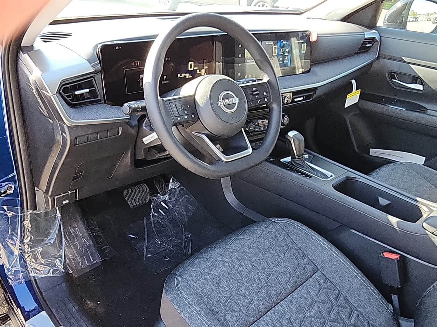 Used 2026 Nissan Kicks SV w/ Cold Weather Package AWD/4WD image 11
