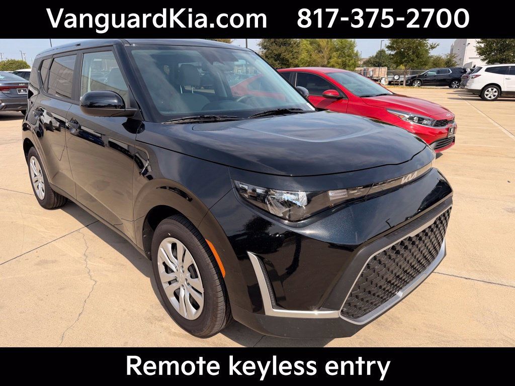 Certified 2023 Kia Soul LX FWD image 5