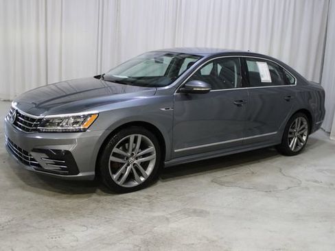 Used 2017 Volkswagen Passat 1.8T R-Line image 27