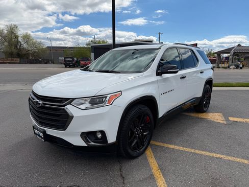 Used 2020 Chevrolet Traverse Premier w/ Redline Edition AWD/4WD image 4
