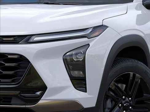 New 2025 Chevrolet Trax ACTIV w/ Sunroof Package image 10