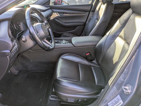 Used 2021 MAZDA MAZDA3 Hatchback w/Premium Plus Pkg image 17