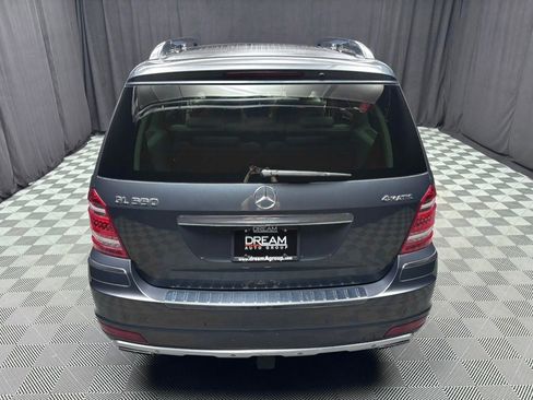 Used 2010 Mercedes-Benz GL 550 4MATIC image 4