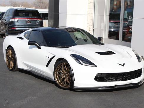 Used 2015 Chevrolet Corvette Stingray Coupe w/ 2LT Preferred Equipment Group image 2