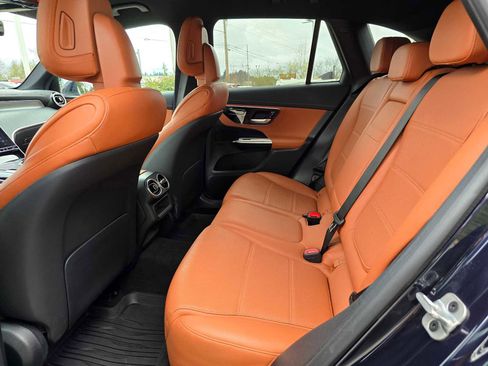 Used 2024 Mercedes-Benz GLC 300 4MATIC image 17