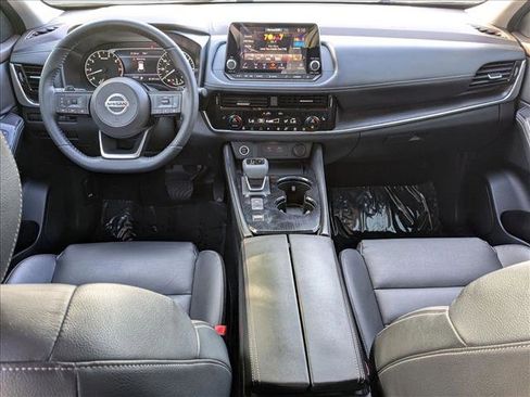 Used 2021 Nissan Rogue SL FWD image 17
