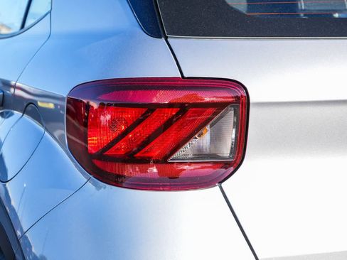 New 2026 Hyundai Venue SEL image 9