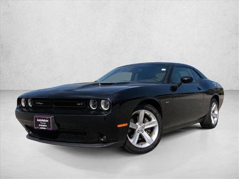 Used 2018 Dodge Challenger GT w/ GT Interior Package AWD/4WD image 6
