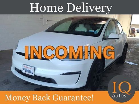 Used 2023 Tesla Model X image 1