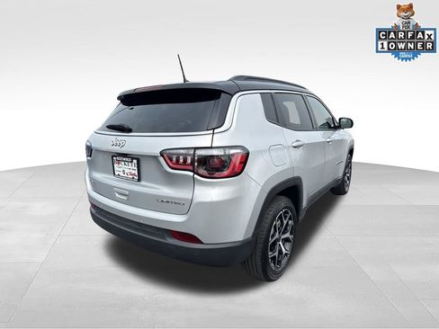 Used 2025 Jeep Compass Limited AWD/4WD image 4