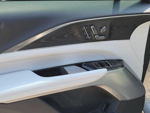 Used 2024 Cadillac Lyriq Sport RWD image 24
