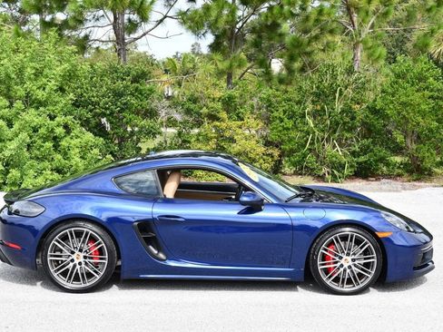 Used 2022 Porsche 718 Cayman GTS RWD image 33