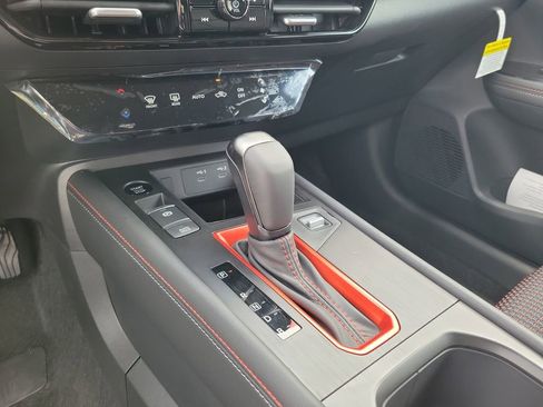 New 2026 Nissan Kicks SR image 11