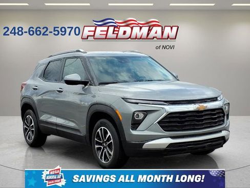 Used 2024 Chevrolet TrailBlazer LT w/ LT Cold Weather Package AWD/4WD image 8