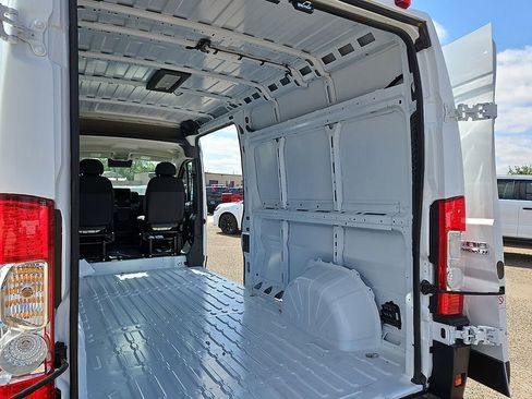 New 2026 RAM ProMaster 2500 w/ Premium Convenience Group FWD image 10