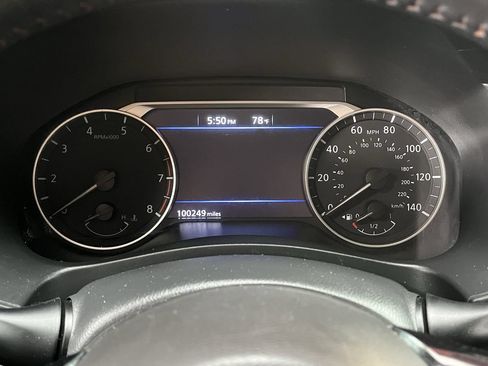 Used 2019 Nissan Altima 2.5 SR FWD image 11