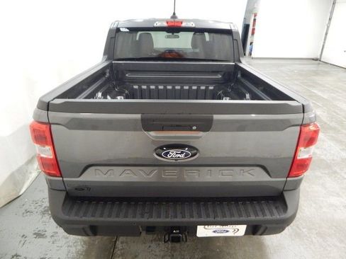 New 2025 Ford Maverick XL image 4