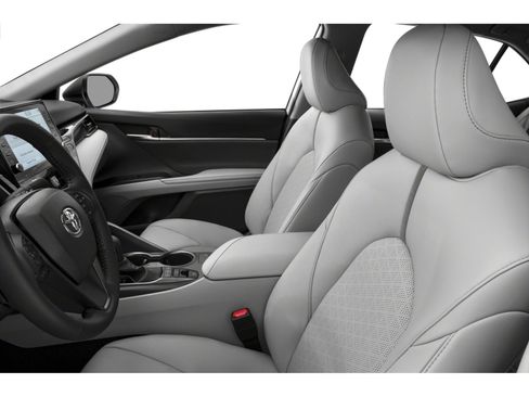 Used 2023 Toyota Camry XSE image 8