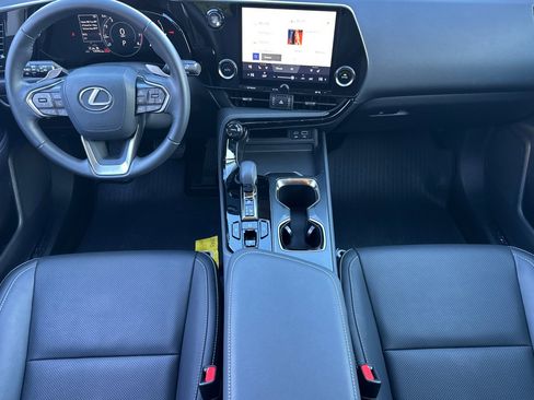 Certified 2025 Lexus NX 250 FWD w/ Premium Package image 10
