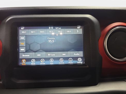 Used 2020 Jeep Gladiator Rubicon w/ Cold Weather Group AWD/4WD image 21