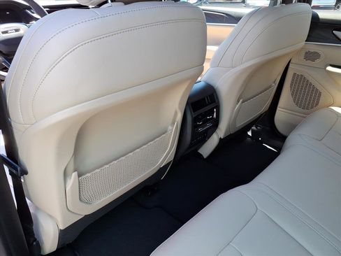 New 2026 Jeep Grand Cherokee Limited AWD/4WD image 15