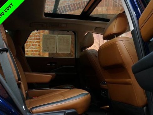 Used 2022 Nissan Pathfinder Platinum w/ Cargo Package image 50