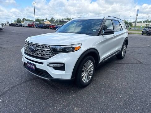 Used 2024 Ford Explorer Limited w/ Limited Technology Package AWD/4WD image 10