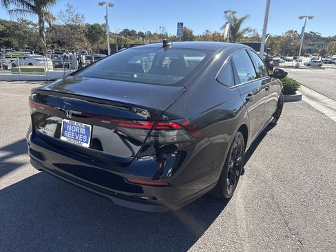 New 2025 Honda Accord SE image 5