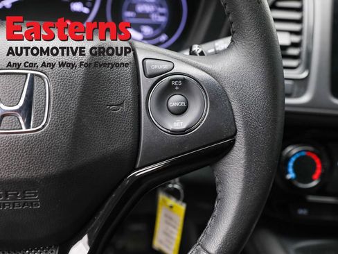 Used 2021 Honda HR-V Sport image 16