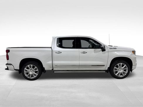 Used 2022 Chevrolet Silverado 1500 High Country w/ High Country Premium Package AWD/4WD image 21