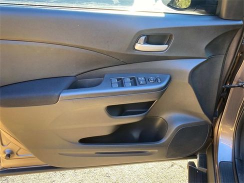 Used 2016 Honda CR-V SE image 12