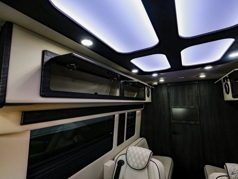 Used 2025 Mercedes-Benz Sprinter 3500 image 81