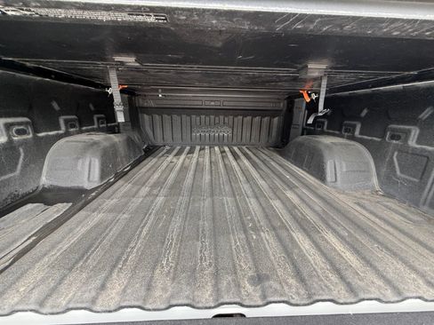 Used 2020 Chevrolet Silverado 1500 High Country w/ Technology Package AWD/4WD image 34