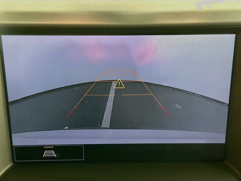 Used 2023 GMC Acadia SLT image 23