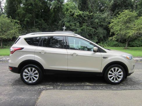 Used 2017 Ford Escape Titanium AWD/4WD image 4