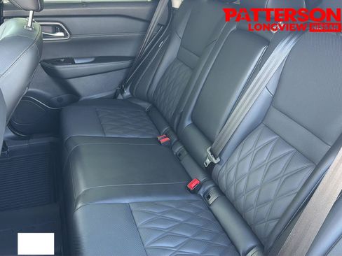 Used 2025 Nissan Rogue Platinum w/ Platinum Premium Package FWD image 21