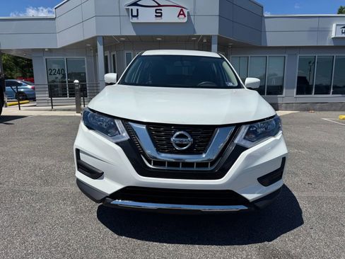 Used 2017 Nissan Rogue S AWD/4WD image 2