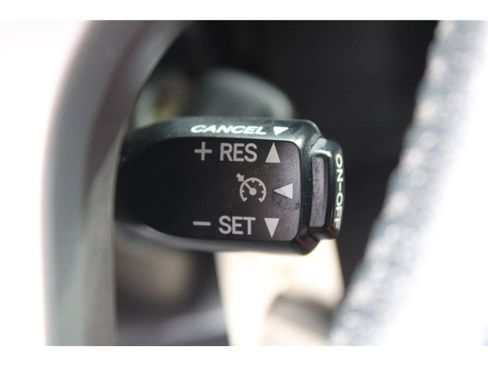 Used 2018 Toyota 4Runner SR5 AWD/4WD image 21