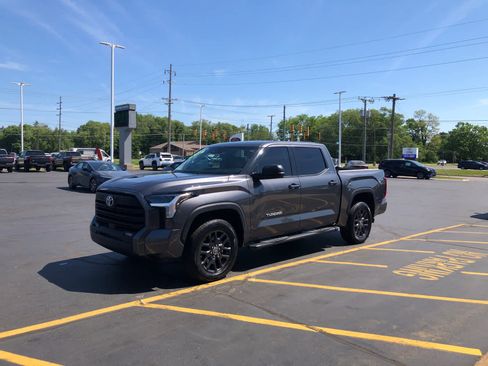 Used 2023 Toyota Tundra SR5 w/ SR5 Premium Package AWD/4WD image 4
