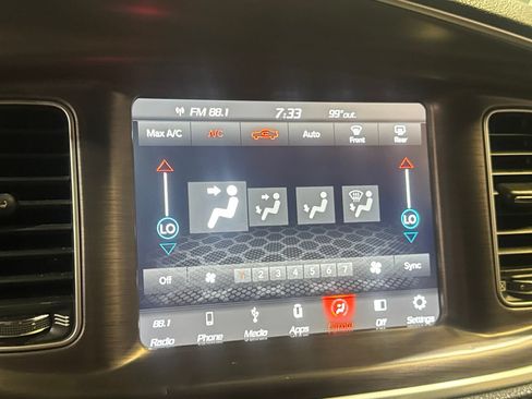Used 2018 Dodge Charger R/T Scat Pack RWD image 25