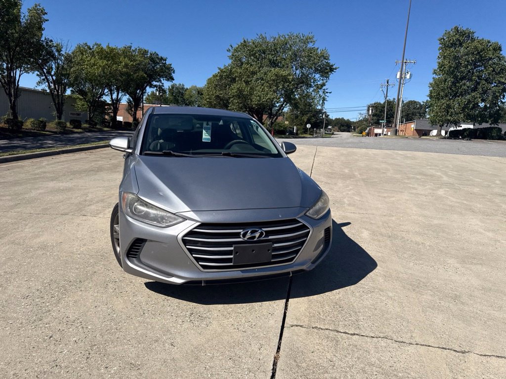 Used 2017 Hyundai Elantra SE FWD image 8