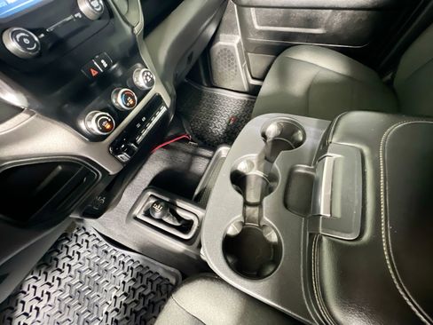 Used 2019 RAM 3500 Tradesman image 25