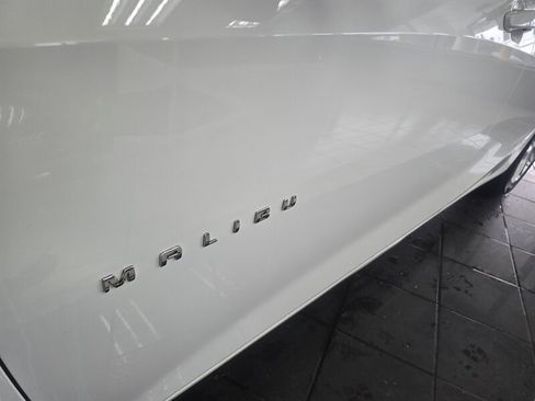 Used 2024 Chevrolet Malibu LT image 28