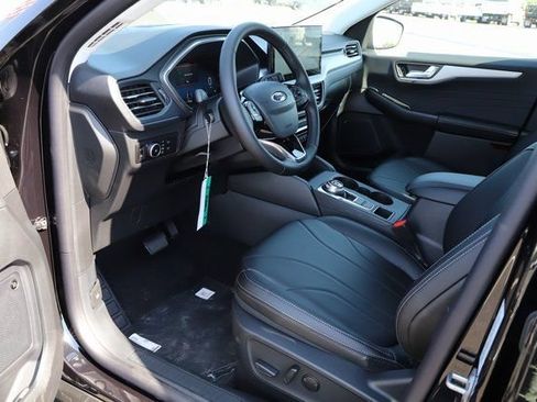 Used 2025 Ford Escape SE w/ PHEV Premium Package FWD image 12