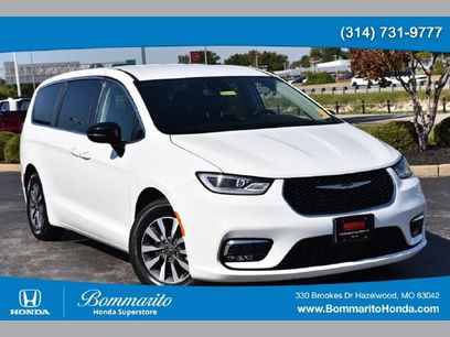Used 2024 Chrysler Pacifica Limited