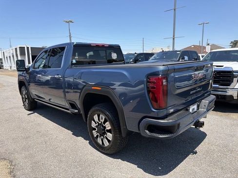 Used 2025 GMC Sierra 2500 Denali w/ Denali Reserve Package AWD/4WD image 9