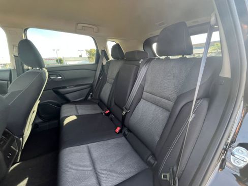 Used 2025 Nissan Rogue SV image 27