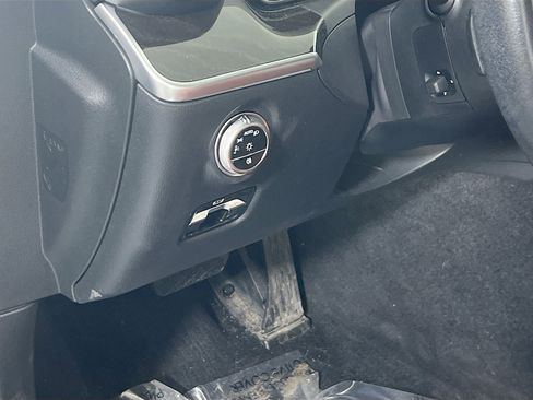 Used 2022 Mercedes-Benz C 300 4MATIC Sedan image 10