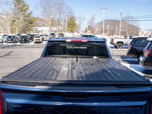 Used 2022 Chevrolet Silverado 1500 LT image 6